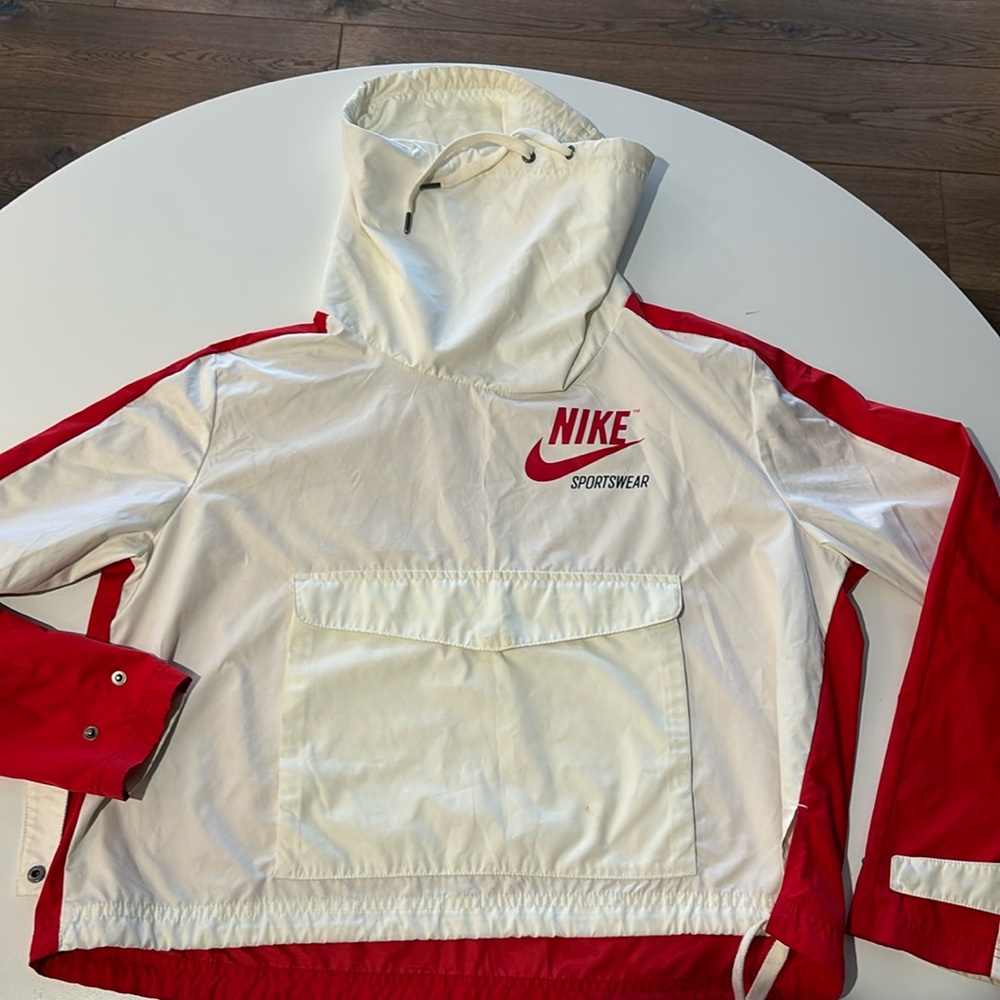 NIKE Windbreaker
